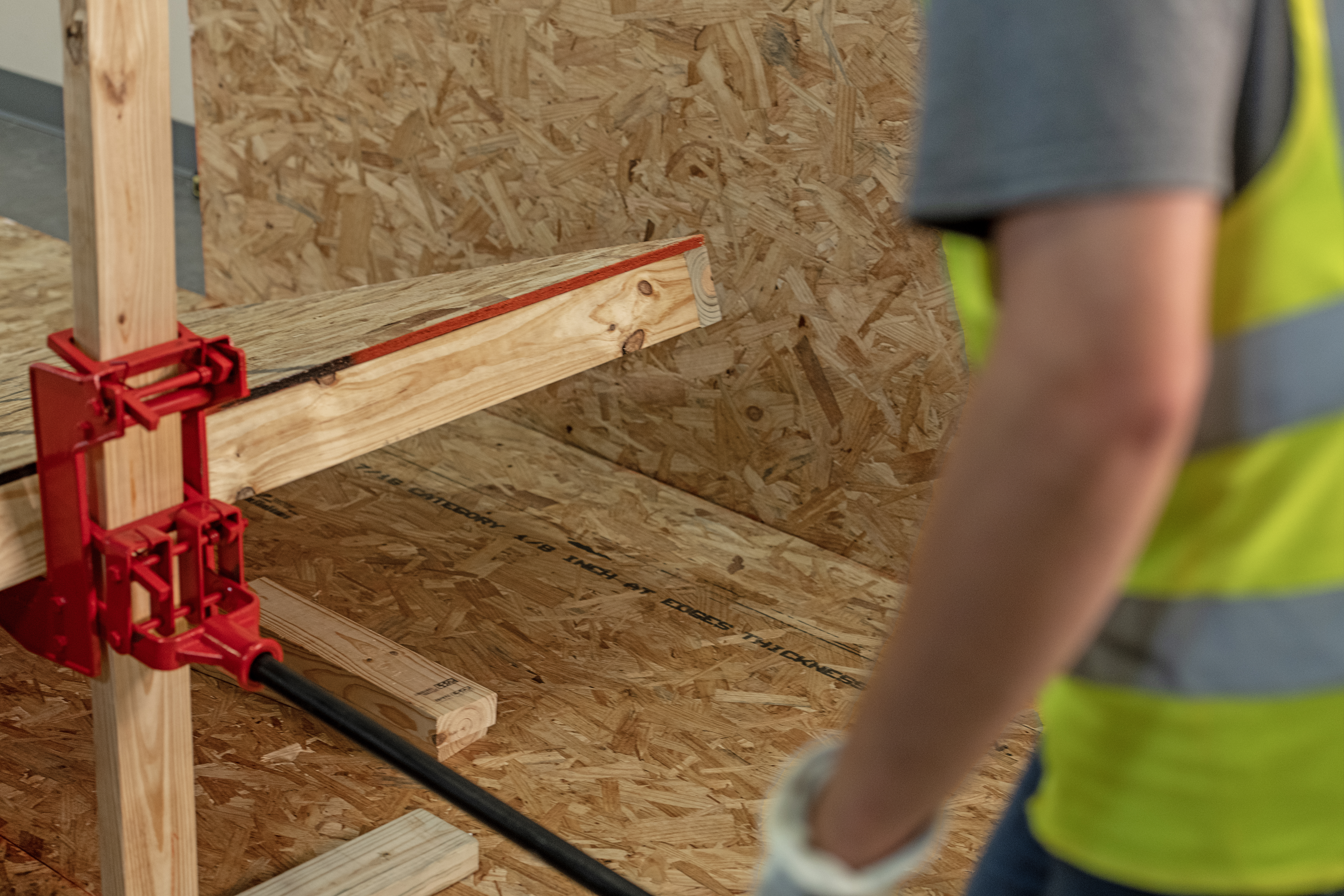 Wall Jack (United States) | Guardian Fall Protection